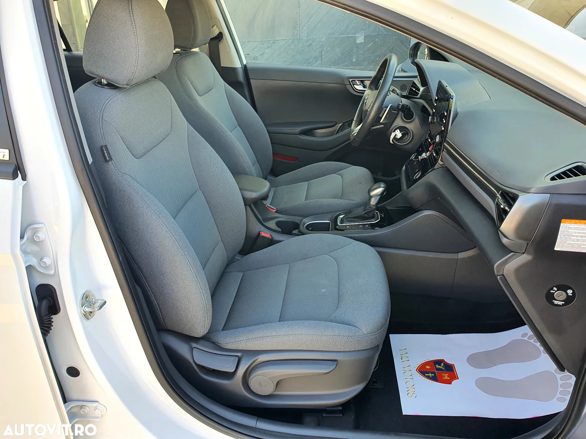 Hyundai IONIQ Plug-in-Hybrid 1.6 GDI Style - 16
