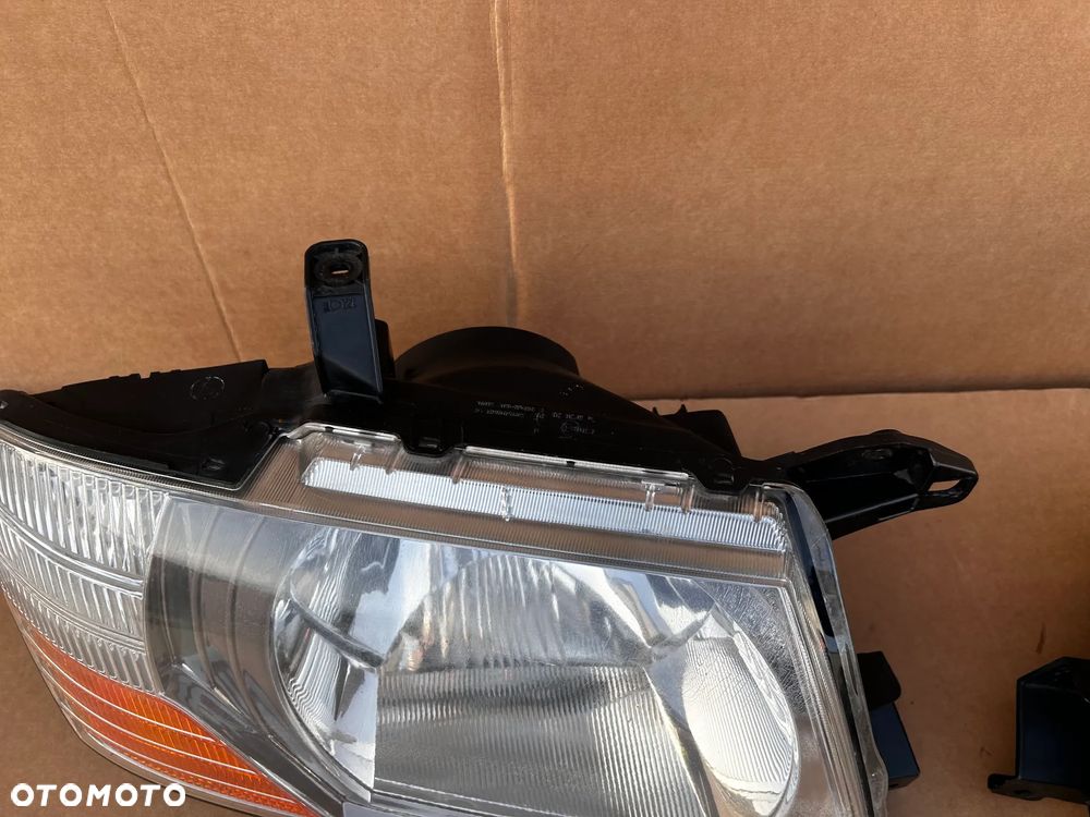 MITSUBISHI PAJERO LAMPA REFLEKTOR PRZÓD PRZEDNIA PRAWA LEWA - 8