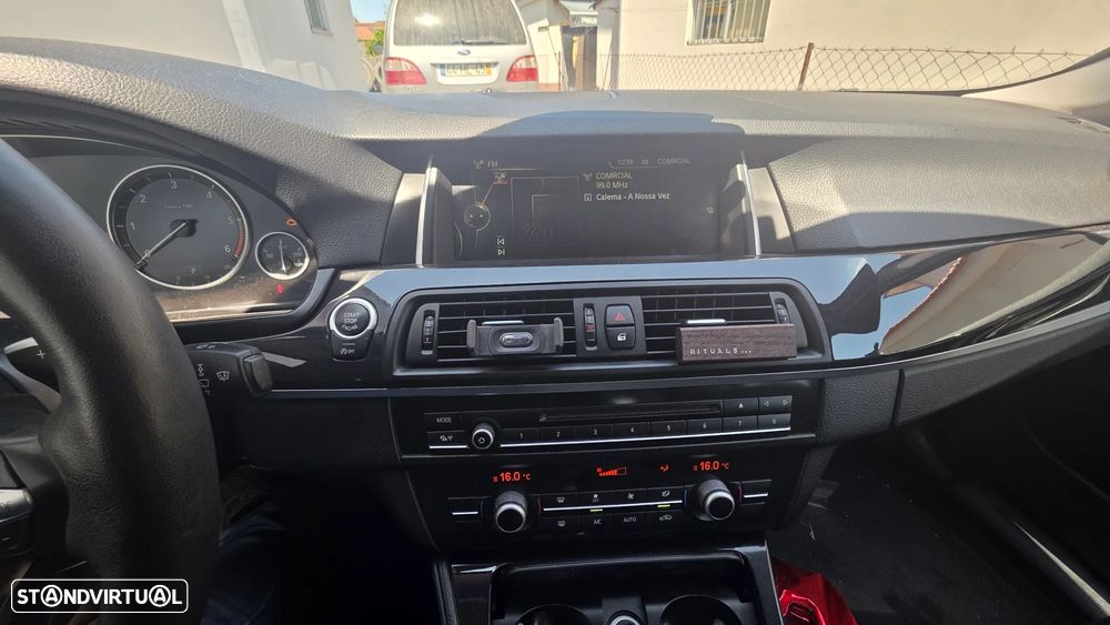 BMW 520 d Auto - 11