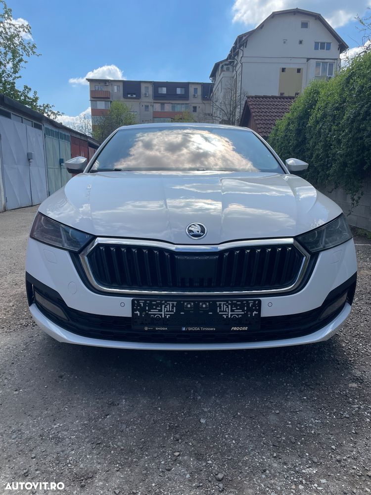 Skoda Octavia 2.0 TDI DSG Ambition - 1