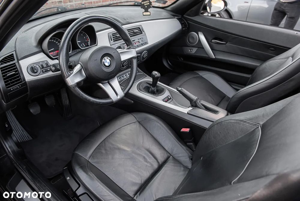 BMW Z4 2.2i - 15