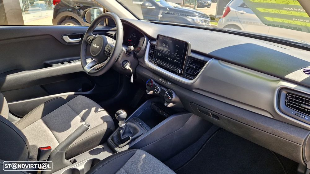 Kia Stonic 1.2 MPi Dynamic - 11