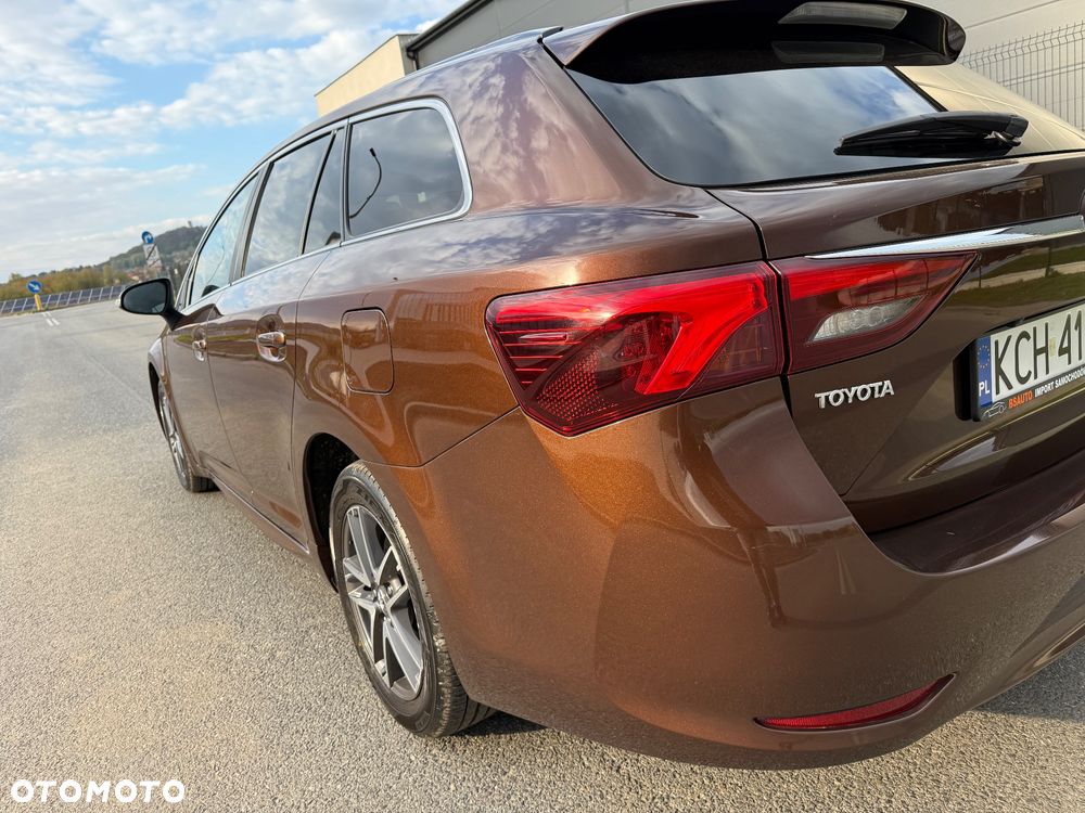 Toyota Avensis Touring Sports 1.8 Edition S+ - 17