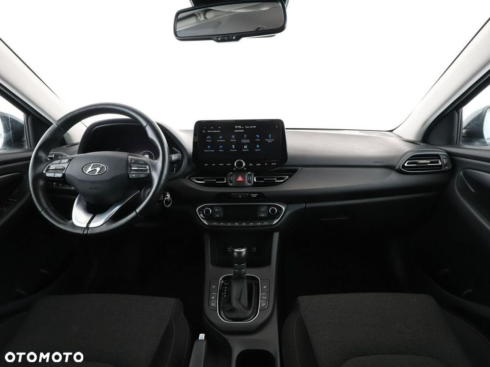 Hyundai i30 1.6 CRDI DCT Intro - 16