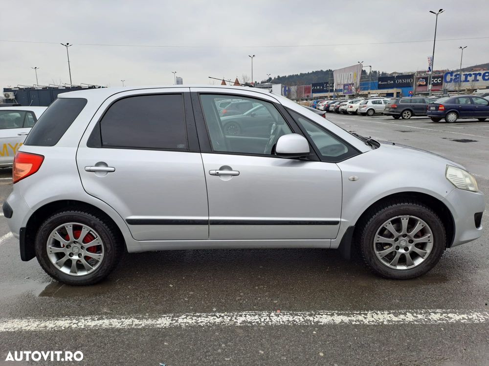 Suzuki SX4 1.6L 2WD GS - 6