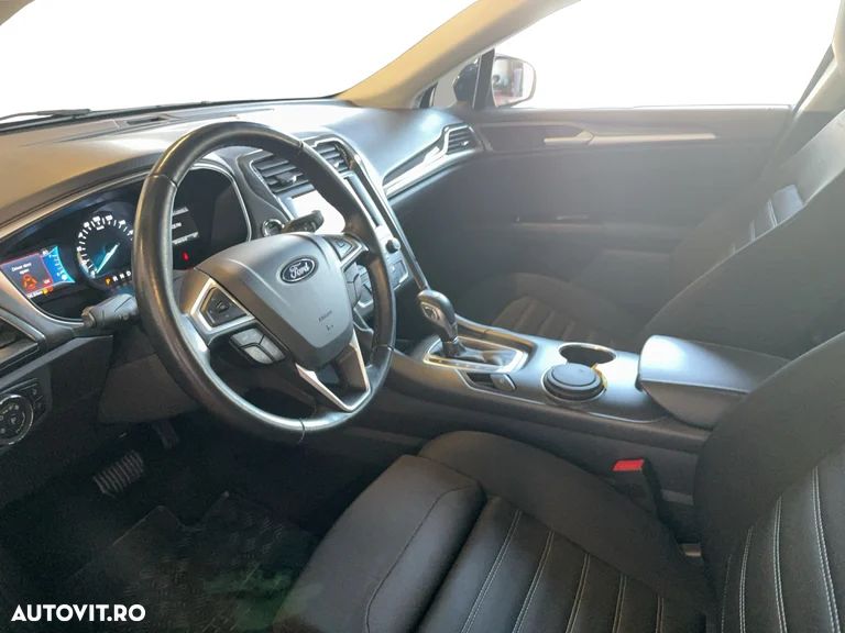 Ford Mondeo 2.0 HEV Trend - 11