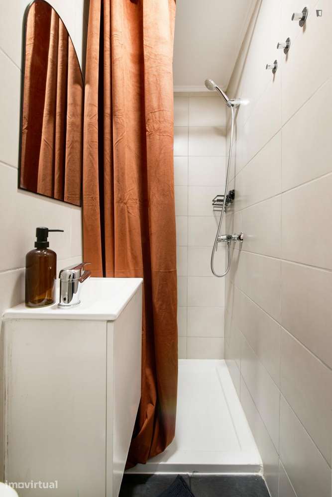Quarto - localizado em Arroios Lisbon - Grande imagem: 5/43