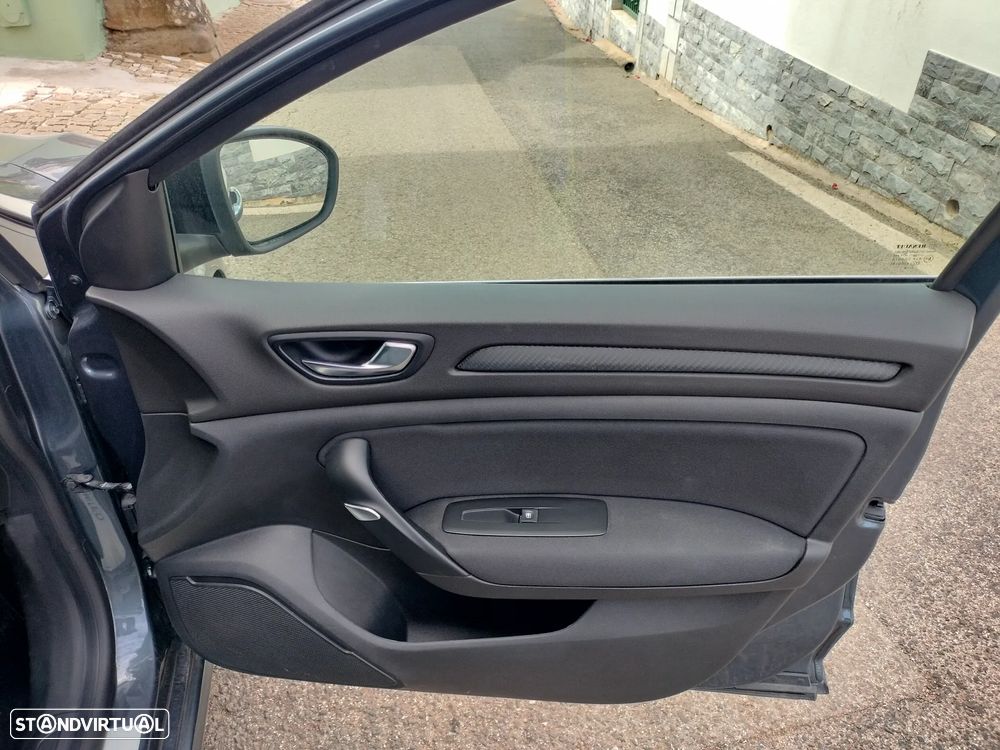 Renault Mégane 1.5 dCi Limited - 12