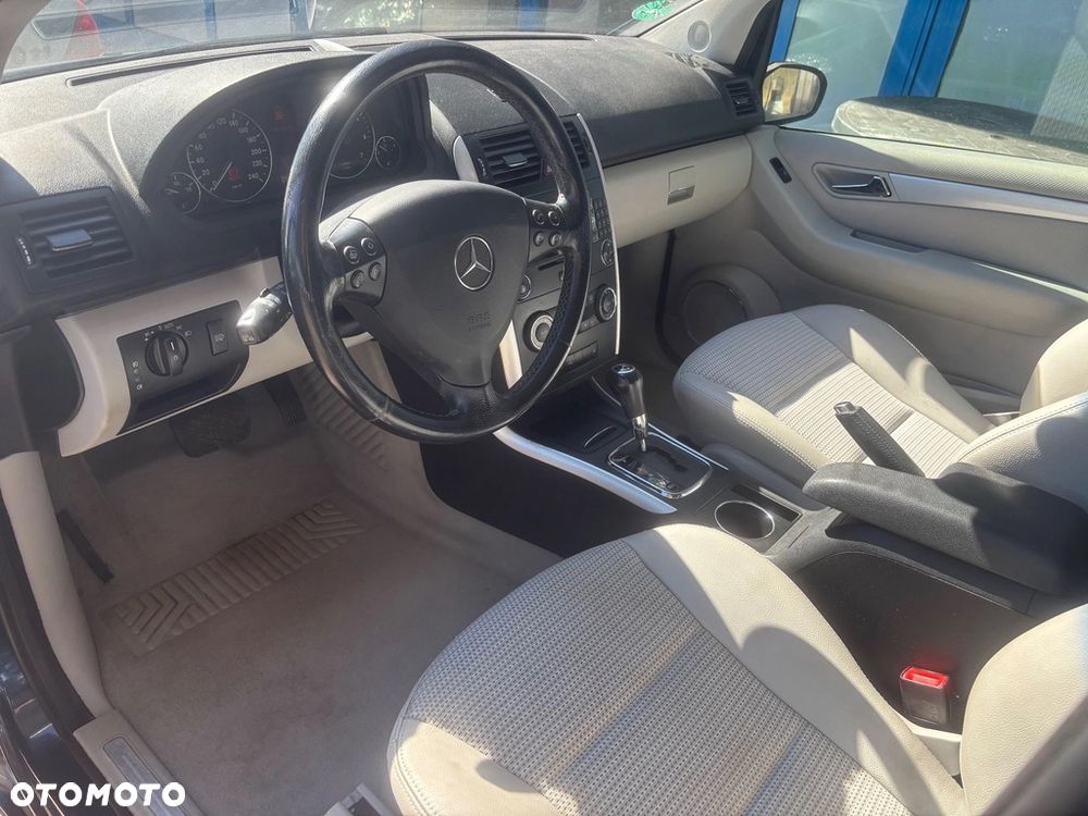 Mercedes-Benz Klasa A 170 Autotronic Avantgarde Grand Edition - 26