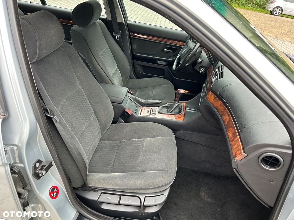 BMW Seria 5 525tds - 17