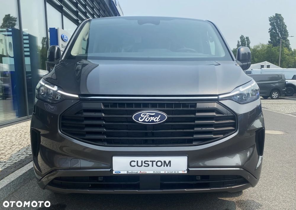 Ford Transit Custom Van Limited - 2