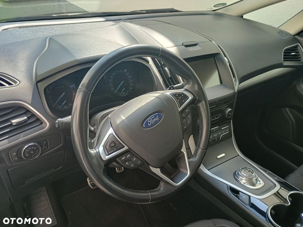 Ford S-Max - 9