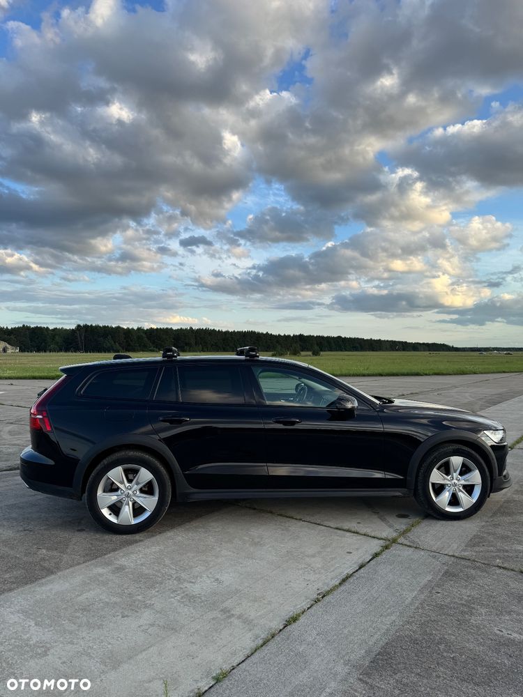 Volvo V60 Cross Country - 4