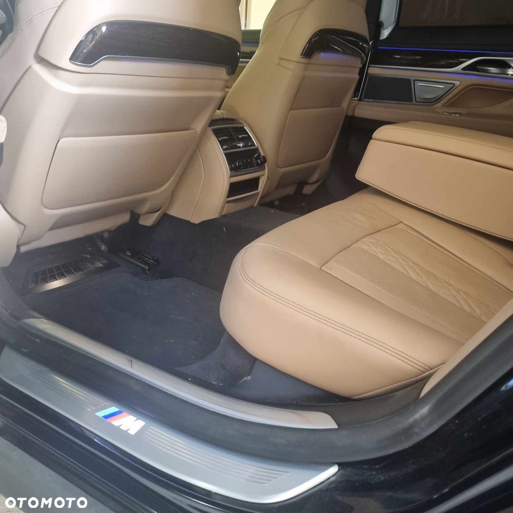 BMW Seria 7 - 13