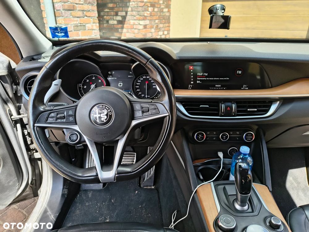 Alfa Romeo Stelvio - 18