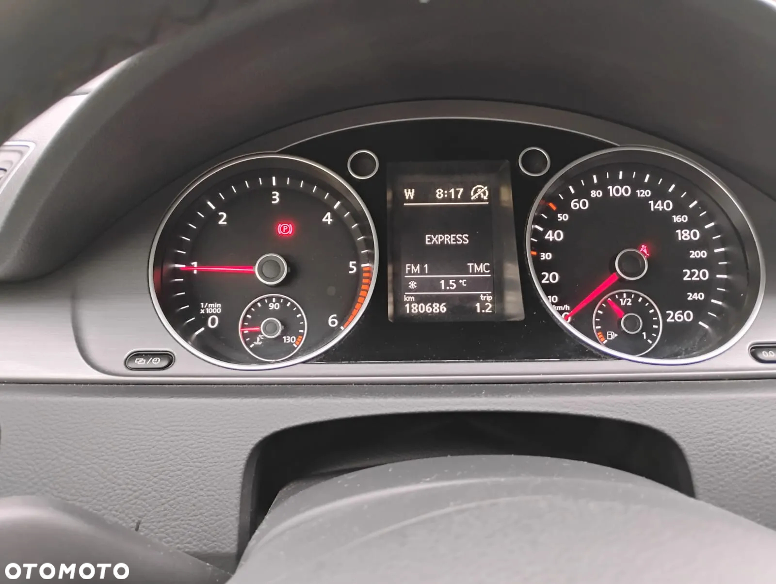 Volkswagen Passat 2.0 TDI Comfortline R-Style - 7