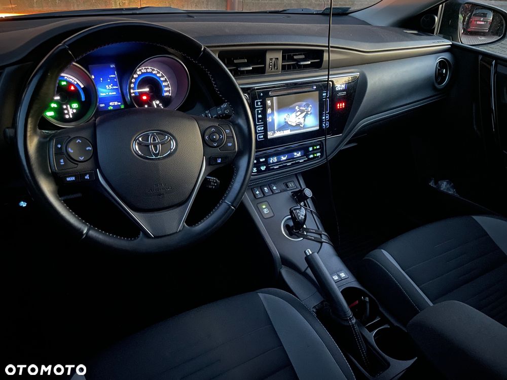 Toyota Auris Hybrid 135 Premium - 6