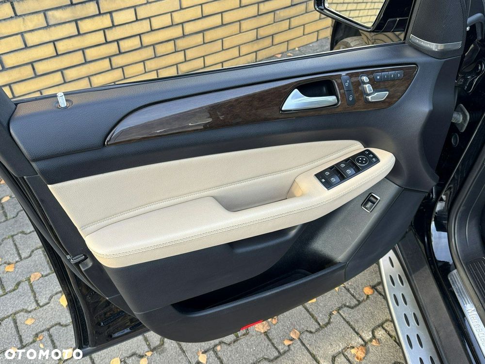 Mercedes-Benz GLS - 15