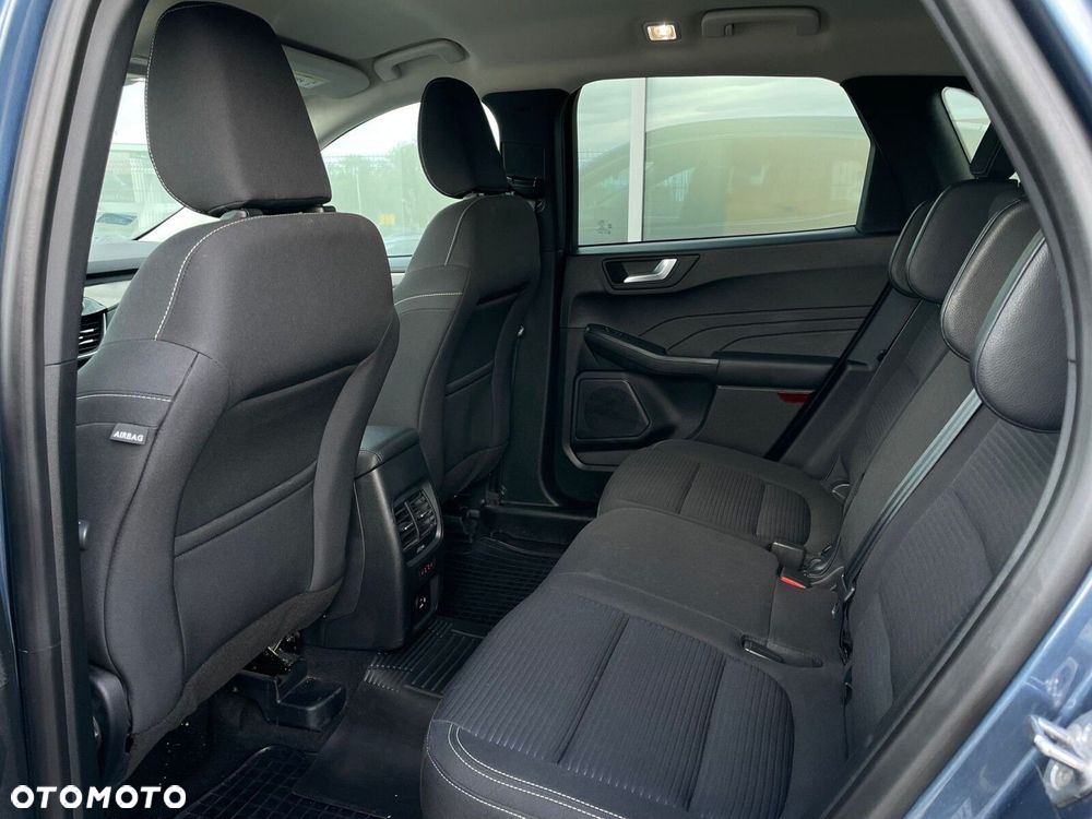 Ford Kuga - 12