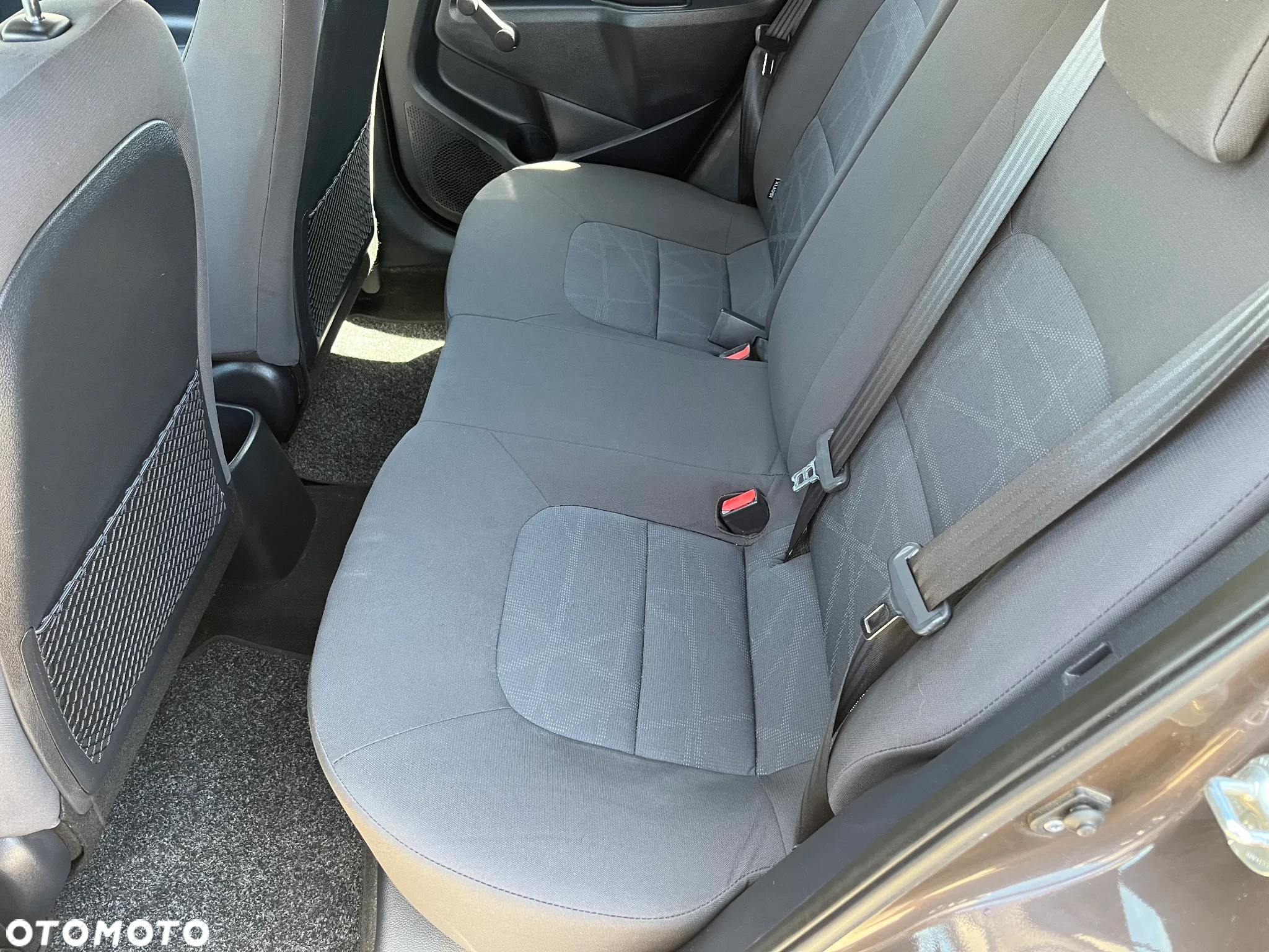 Kia Rio - 17