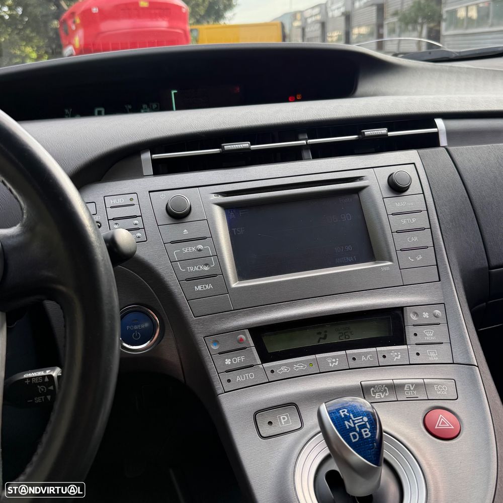Toyota Prius 1.8 Plug-In - 8