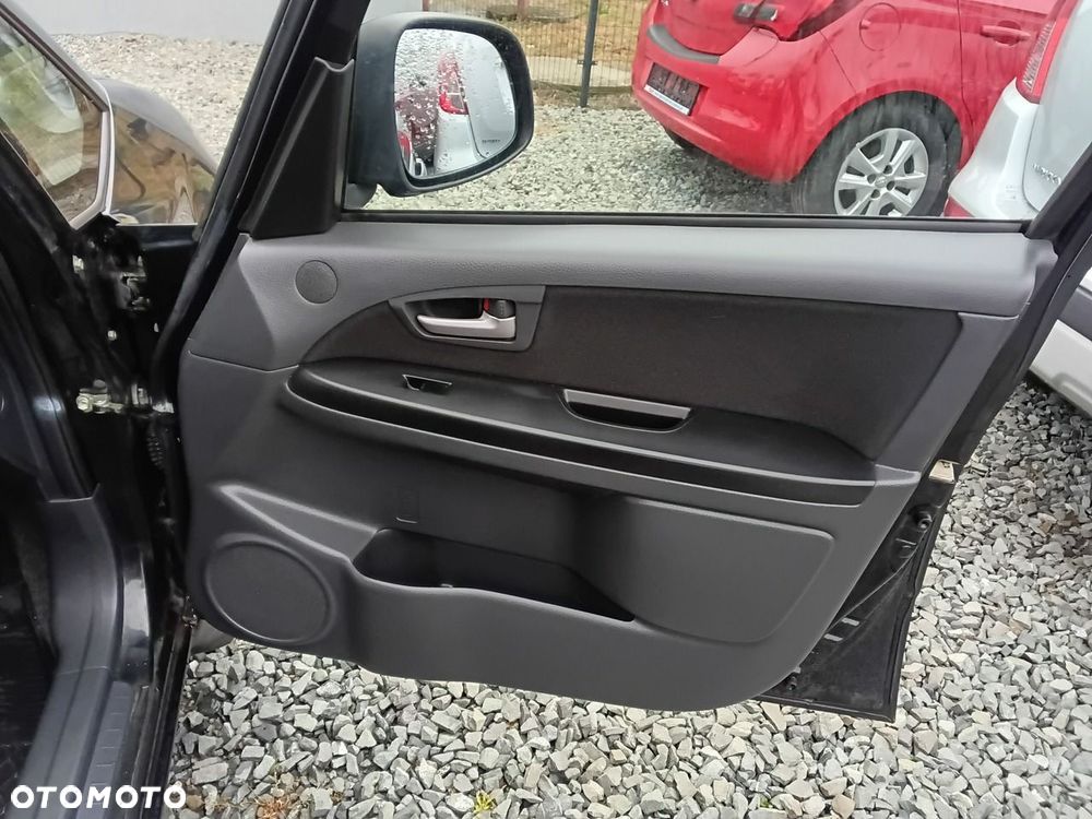 Suzuki SX4 - 26