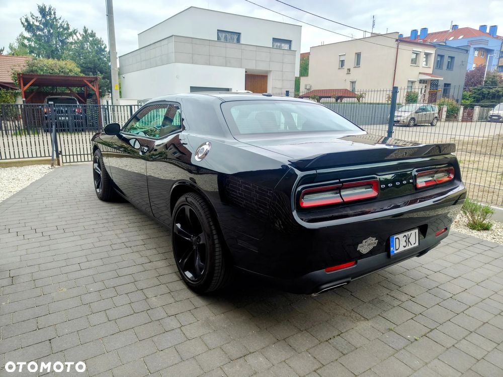 Dodge Challenger 5.7 R/T - 8