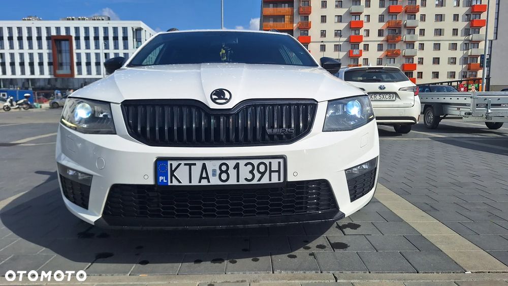 Skoda Octavia Combi 2.0 TDI RS - 3