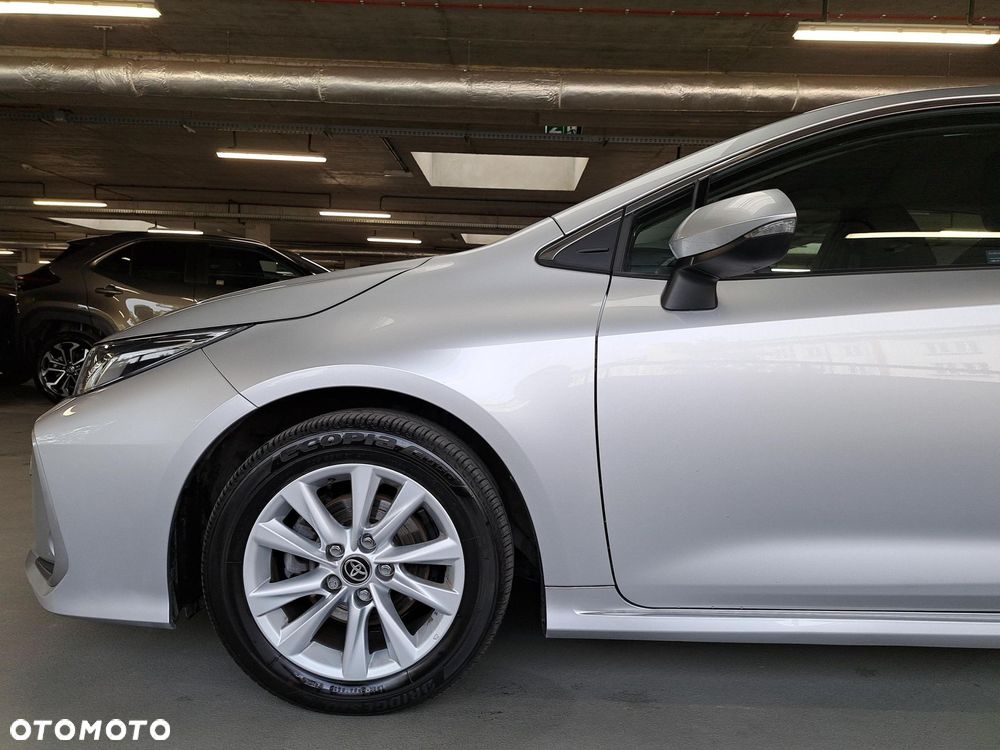 Toyota Corolla 1.8 Hybrid Comfort - 32