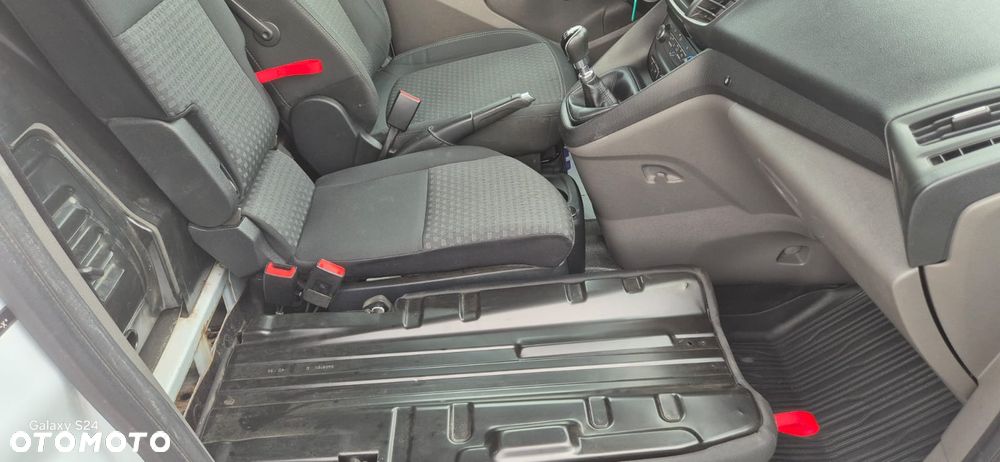 Ford Transit Connect - 11