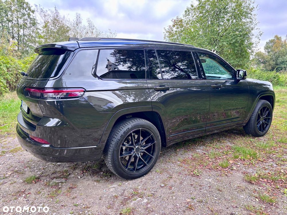 Jeep Grand Cherokee - 21