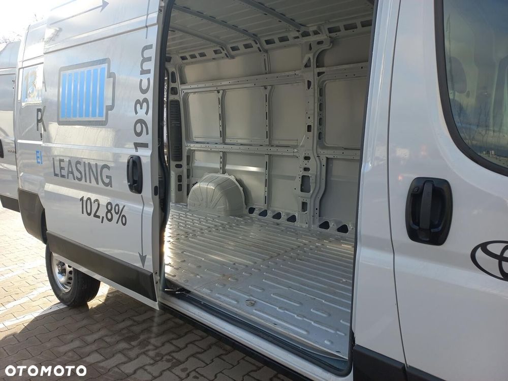 Toyota PROACE MAX - 12