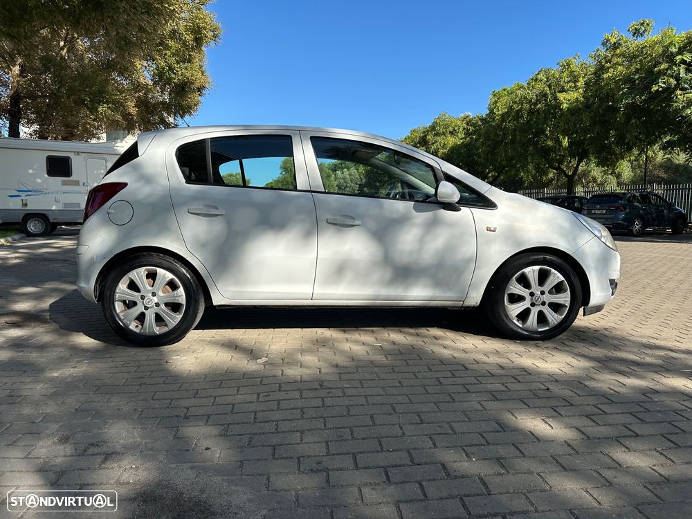 Opel Corsa 1.3 CDTI Enjoy EcoFLEX - 4