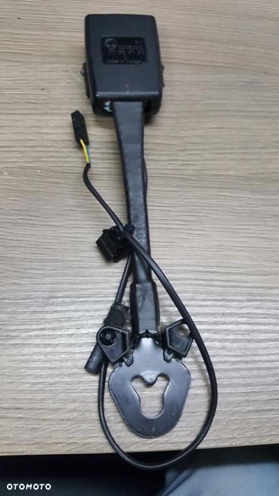 Zapinka Pasa Przednia Lewa SuperB II 3t0858471