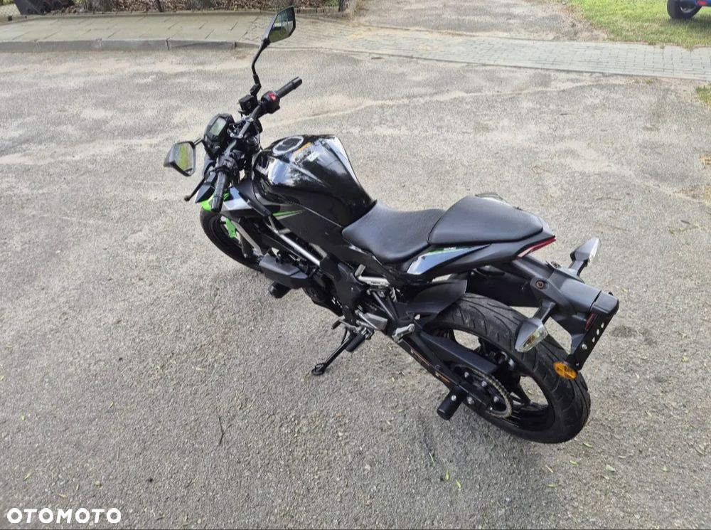 Kawasaki Z - 4