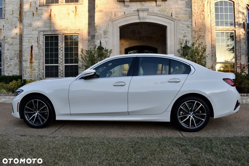 BMW Seria 3 330i - 3