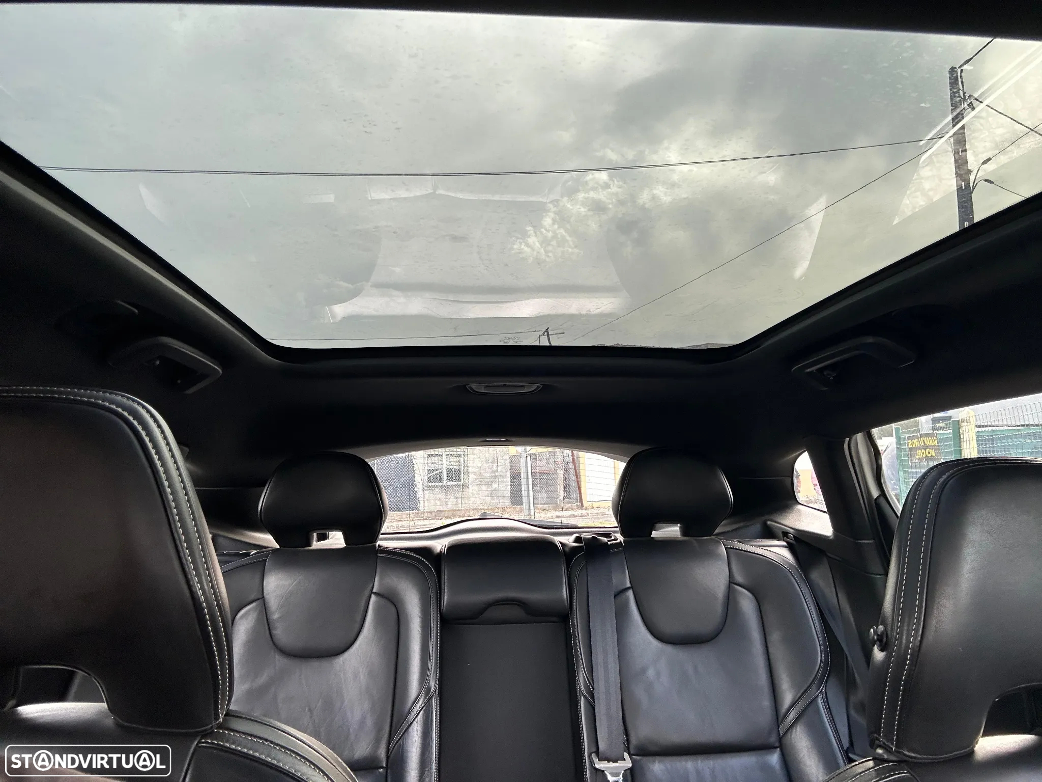 Volvo V40 1.6 D2 R-Design Summum - 15
