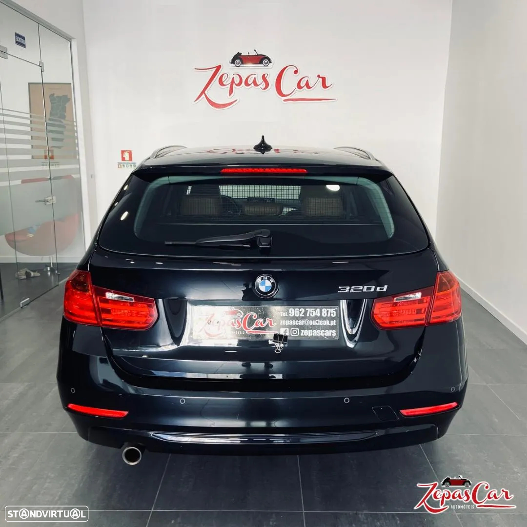 BMW 320 d Touring Auto Line Luxury - 4