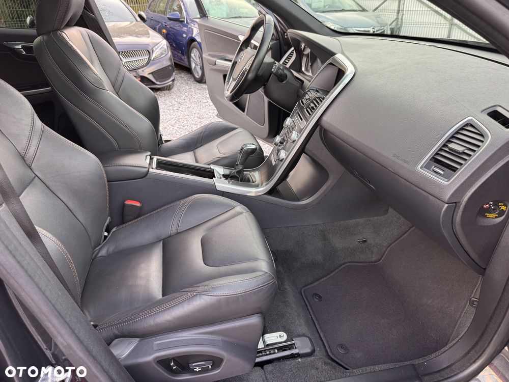 Volvo XC 60 D4 Summum - 28