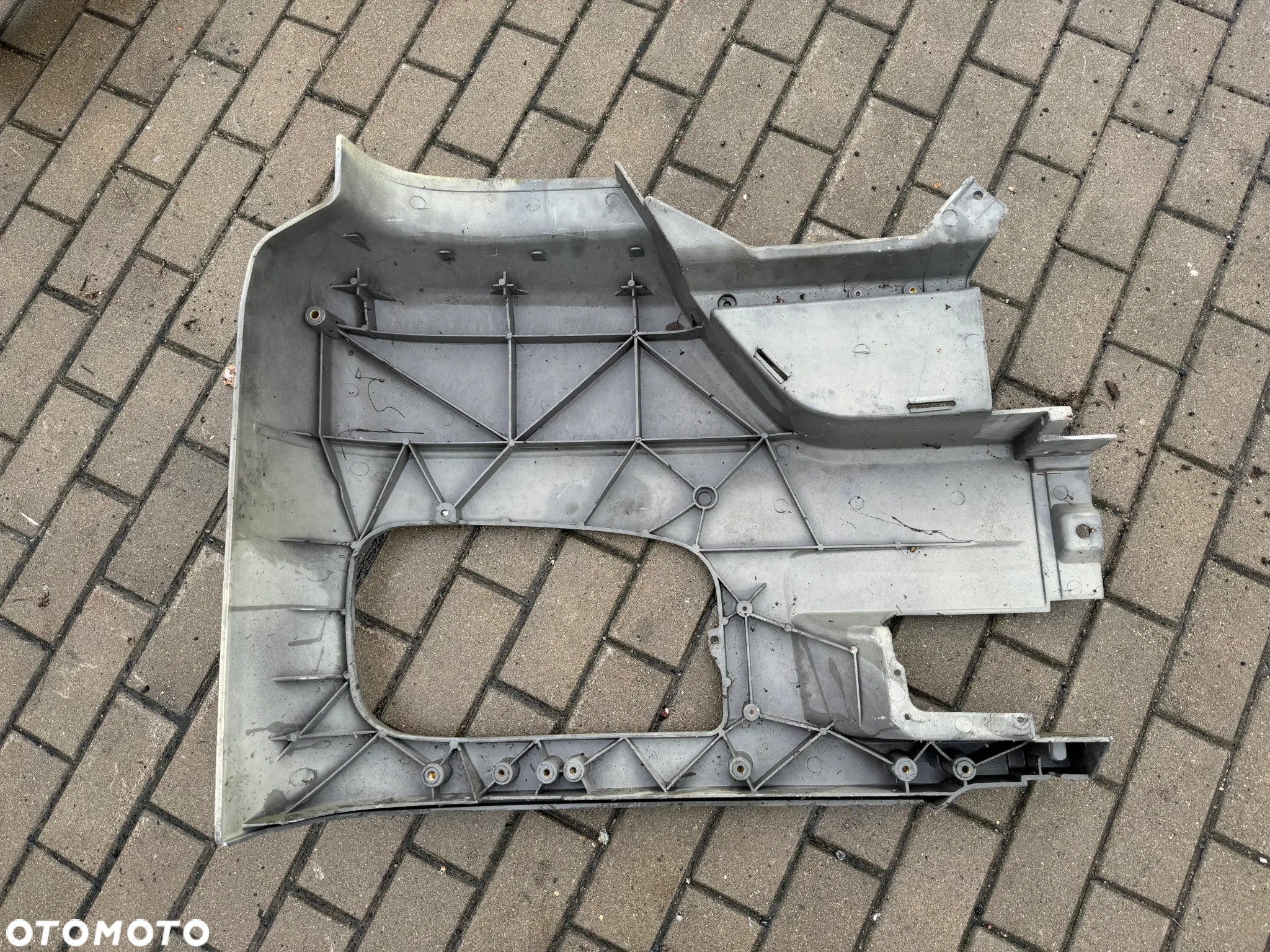 Zderzak okular narożnik lewy Mercedes Axor - 2