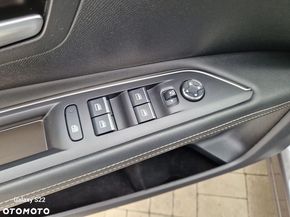 Peugeot 3008 1.6 PureTech GPF GT Line S&S EAT8 - 28