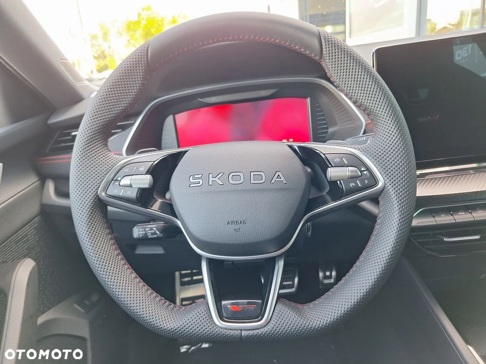 Skoda Octavia 2.0 TSI RS DSG - 9