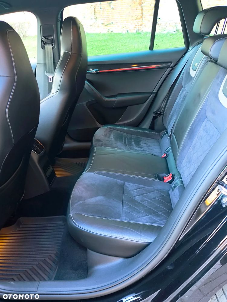 Skoda Octavia 2.0 TDI 4x4 DSG RS - 13