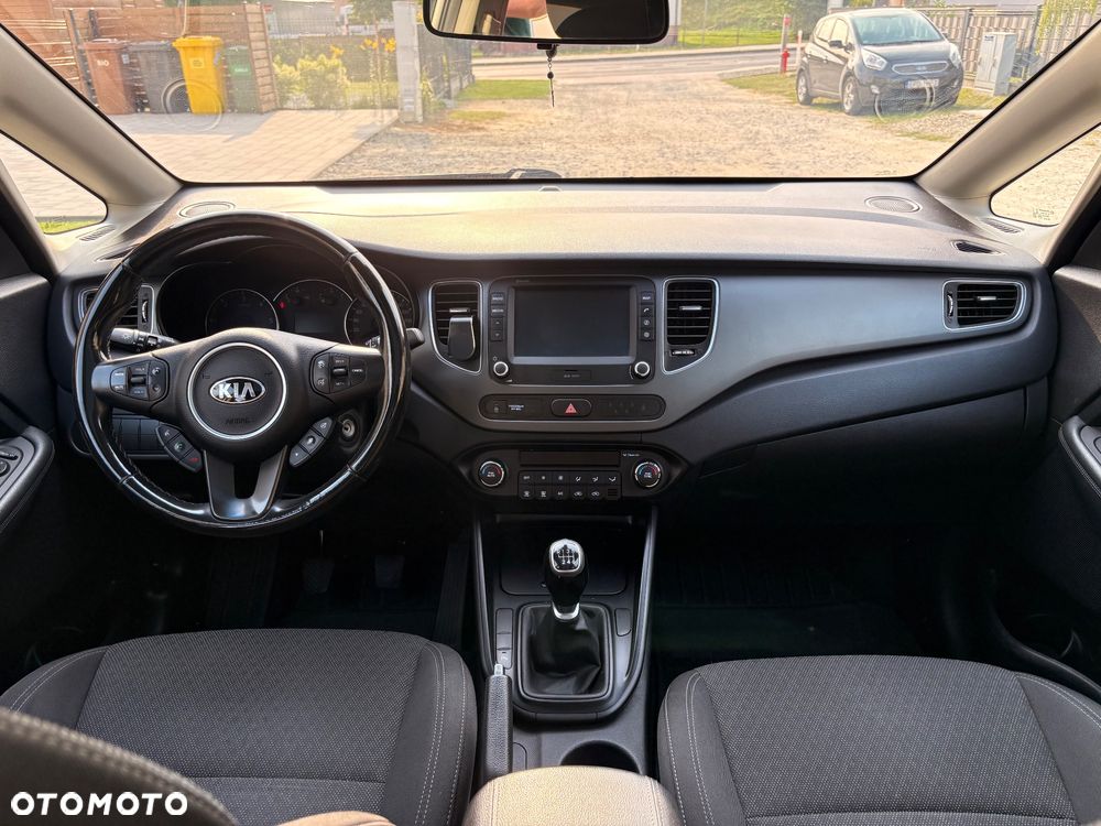 Kia Carens 1.7 CRDi XL 7os - 19
