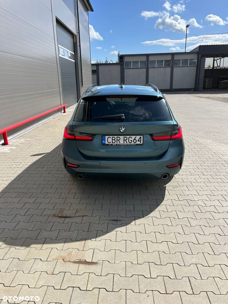 BMW Seria 3 318d - 4