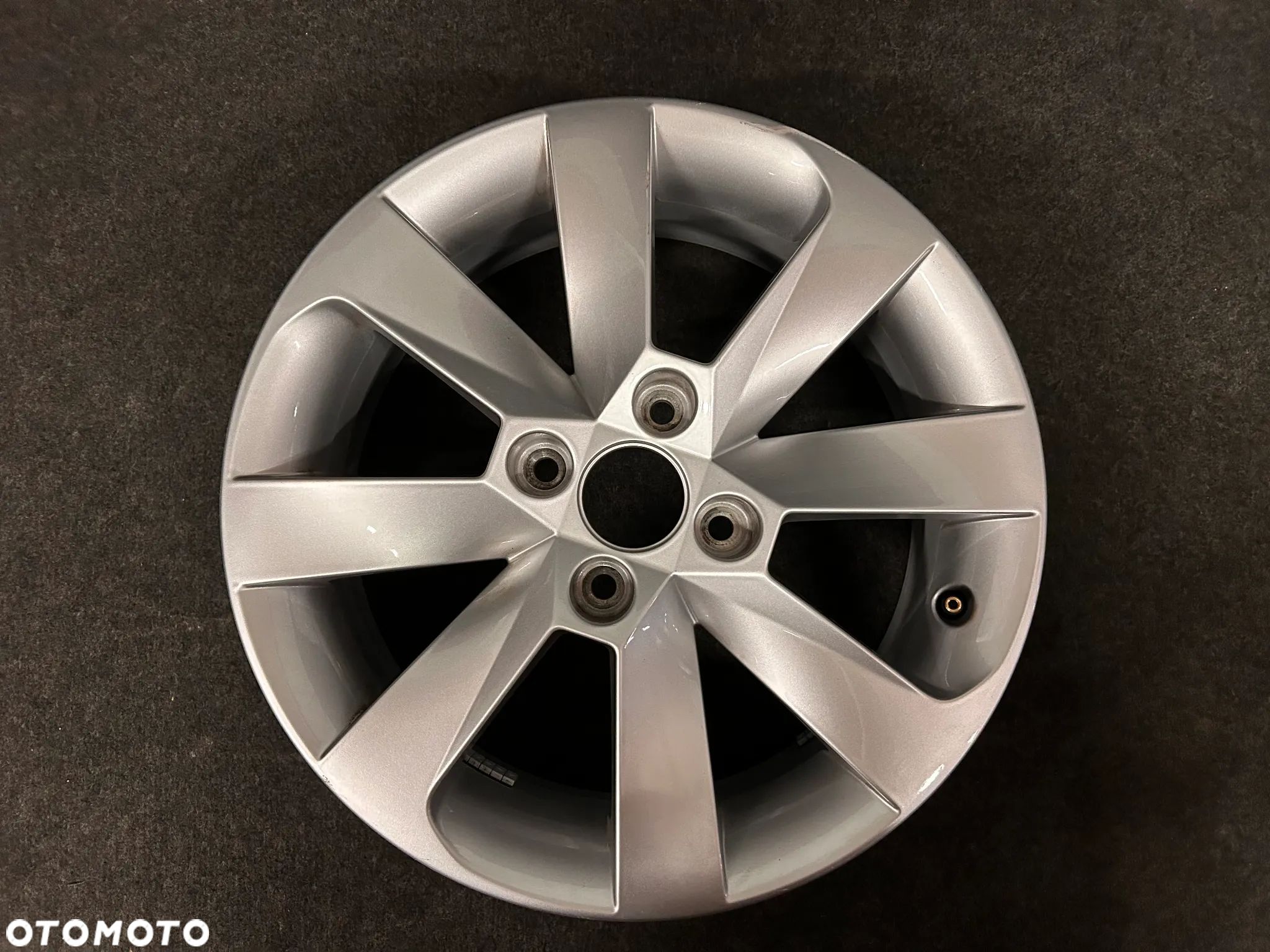 Alufelga Skoda Citigo 15 cali 4x100 1szt. 1ST601025T - 1