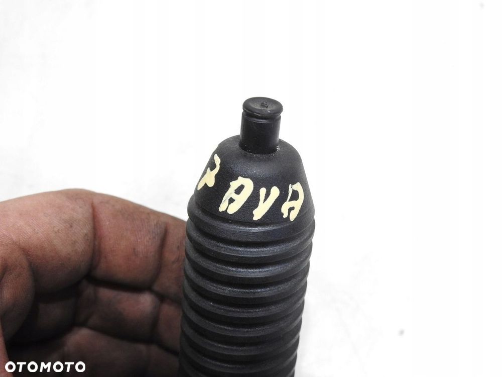 ŚRUBA KOŁA ZAPASOWEGO AUDI A4 B7 - 5