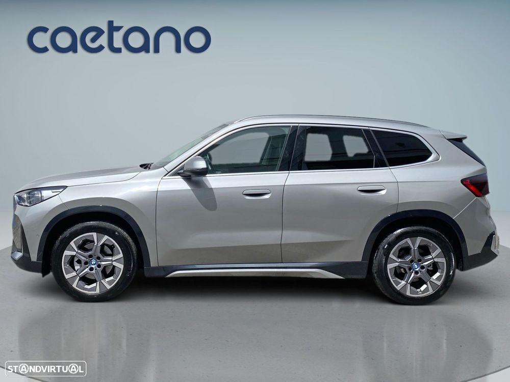 BMW iX1 eDrive20 xLine - 19