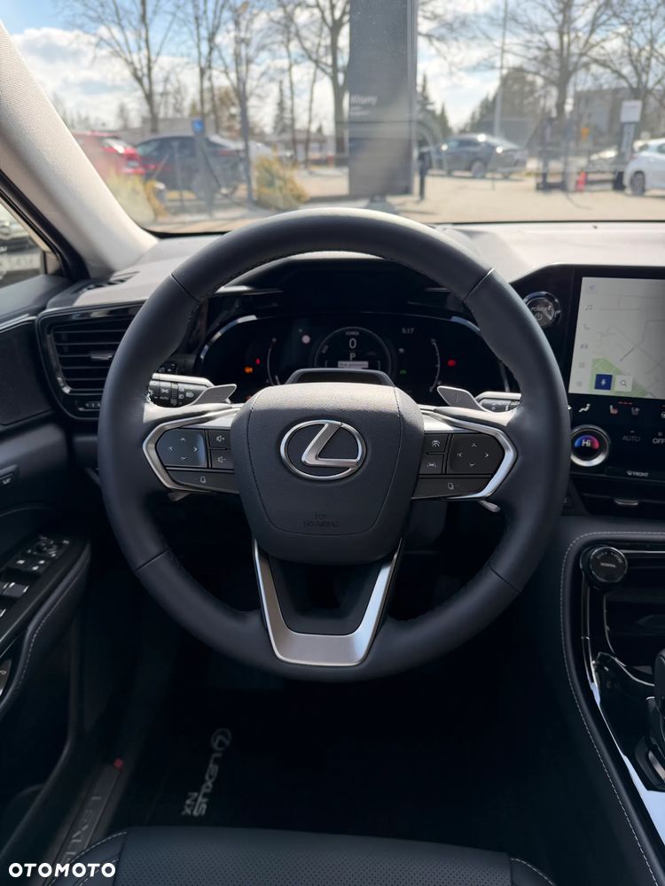 Lexus NX 350h Omotenashi AWD - 14