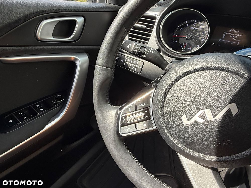 Kia Ceed - 14